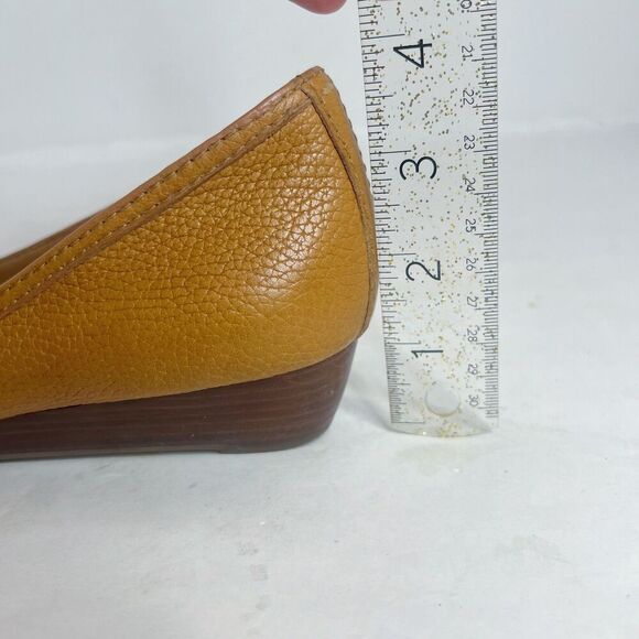 Tory Burch Leticia Peep Toe Wedges Tan Leather Brown Logo Medallion Size 9 - Picture 8 of 11